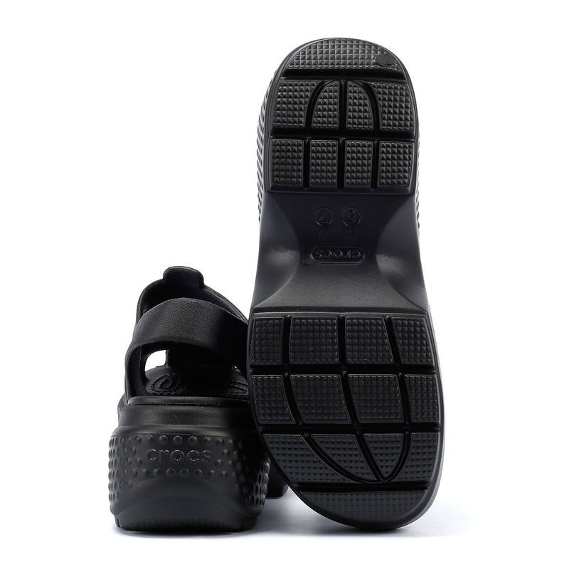 Crocs Stomp Fisherman Sandalias Negras De Mujer
